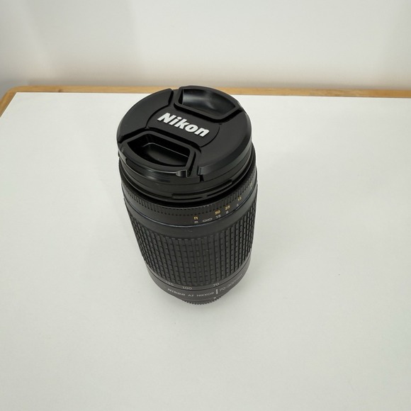 Nikon AF G Zoom-Nikkor 70-300mm f/4-5.6 FX lens‎ HB-26 for N80 N75 D7500 D850 DF - Picture 6 of 13